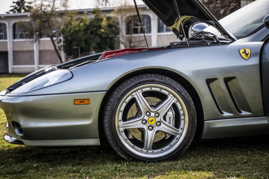 Детали экстерьера Ferrari 575 Superamerica 2005 года  (фото 37 из 79)